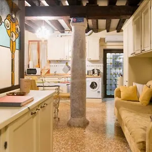 Historical Flat In Cannaregio, Appartamento