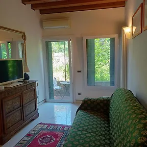 Beatiful Modern Flat Centre With Private Lounge Area Relax Appartamento