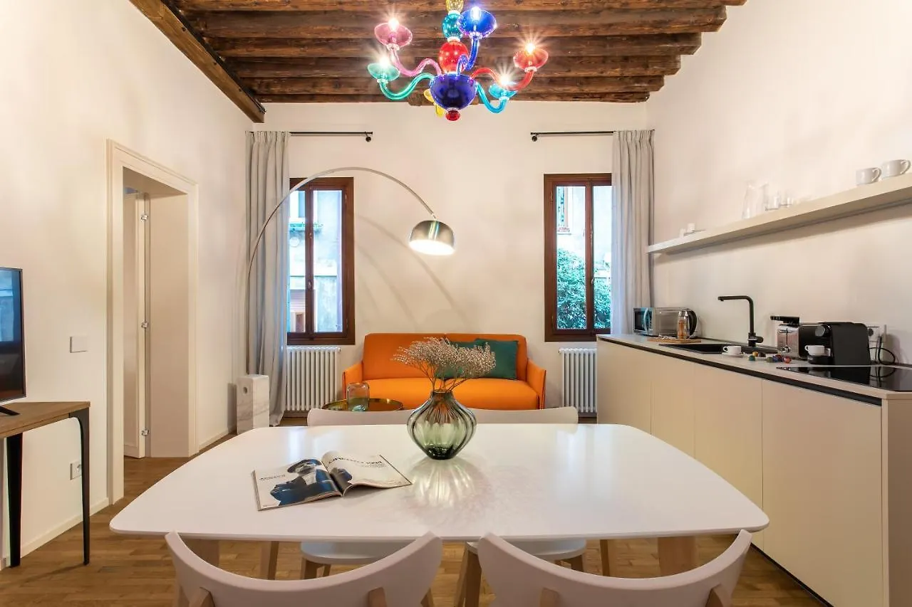 Palazzo Venere Apartments Venezia 0*,  Italia